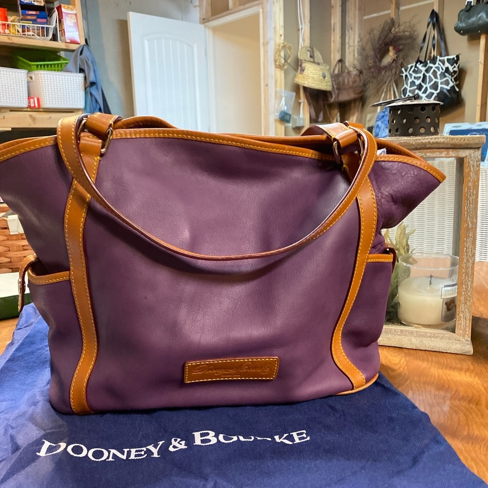 RARE DOONEY BOURKE PURPLE LEATHER